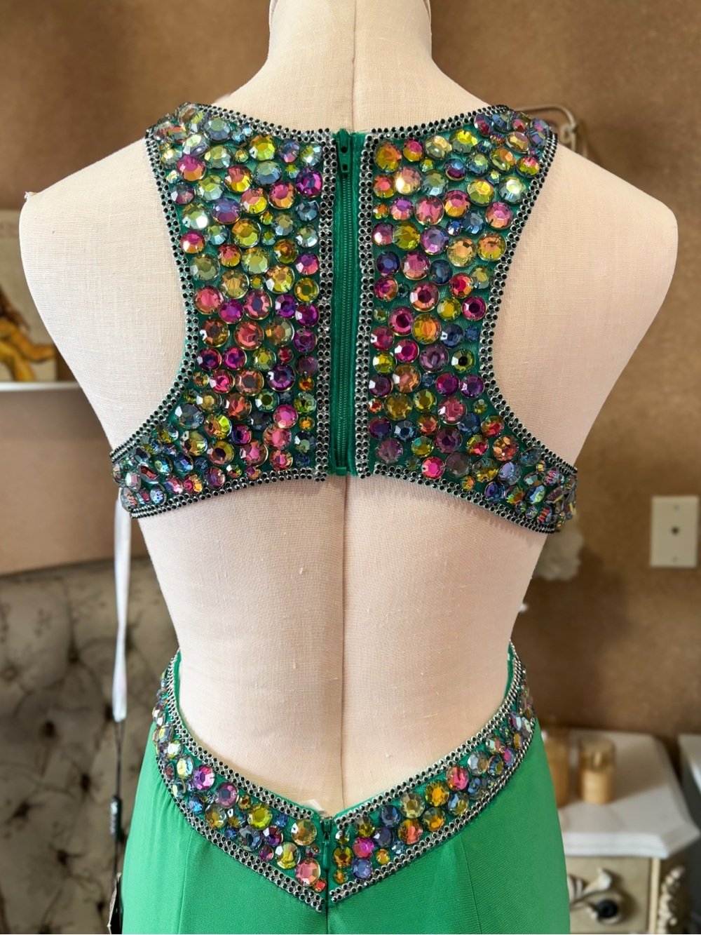 Embellished y2k Vienna Prom emerald gown - Picture 5 of 10